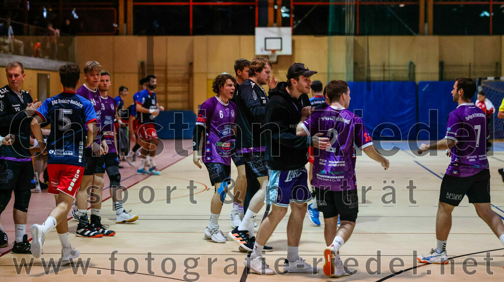 2023-10-14_060_SpVgg_Altenerding_gegen_HSG_Freising_Neufahrn | Erding, Deutschland, 14.10.2023:
Handball, Bezirksoberliga Männer 2023 / 2024, 4. Spieltag, SpVgg Altenerding gegen HSG Freising-Neufahrn, Endergebnis: 27:26

Joseph Wyhnalek (SpVgg Altenerding, #2), Simon Rüdiger (SpVgg Altenerding, #7)

Foto: Christian Riedel / fotografie-riedel.net