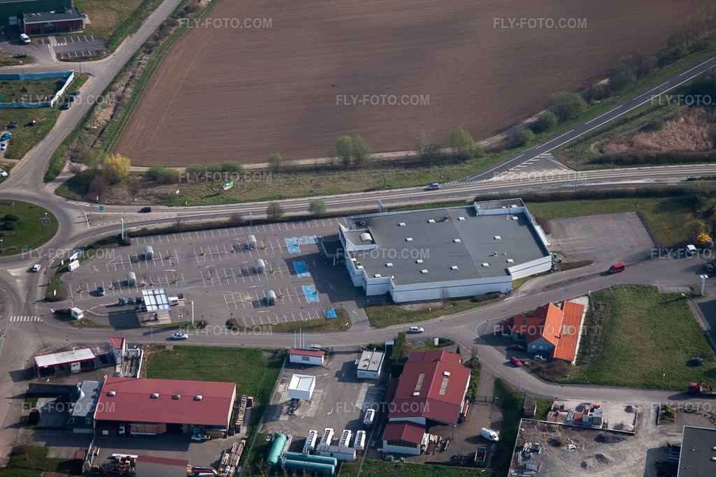 Aerial view: View of the town in Reimerswiller in the state Bas-Rhin, France.Photo: IMG_63805.jpg taken on 03/30/2014 by Werner Riehm/FLY-FOTO.comResolution of the original: 4752 x 3168 px
