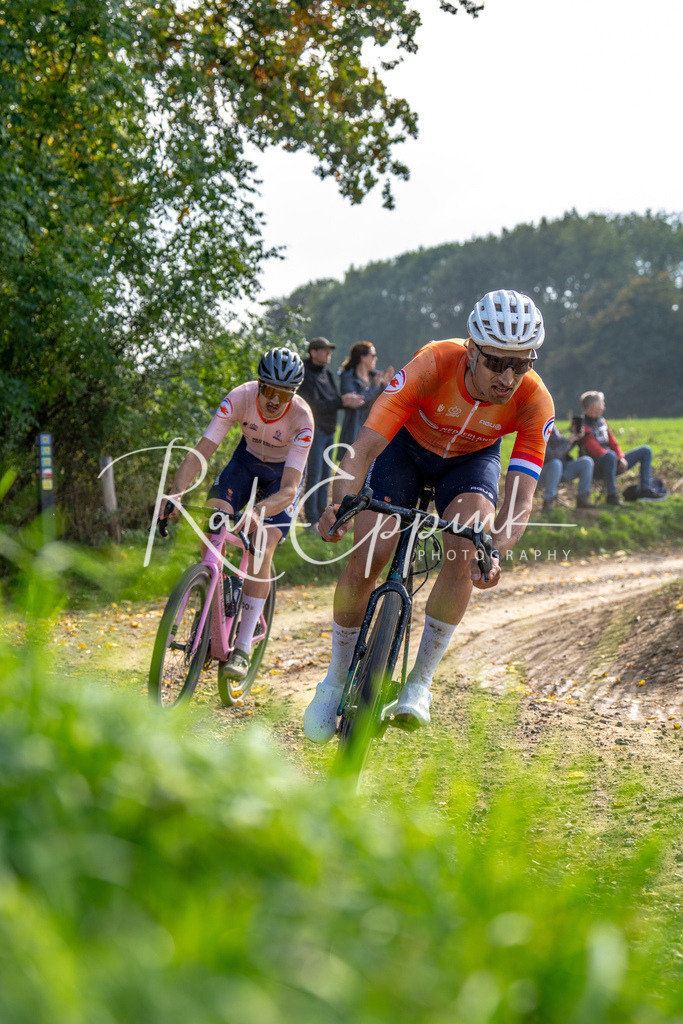Ralf Eppink Photography 20251012_DSC04292 | Sportfotografie, Eventfotografie, Porträtfotografie, Radsport Fotograf, Triathlon Fotograf, Düsseldorf Fotograf, Köln Fotograf, Actionfotografie, Teamfotografie, Peoplefotografie, Business Portraits, Veranstaltungsfotografie, Reportagefotografie - Realisiert mit Pictrs.com