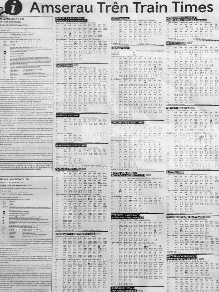 Fahrplan Llandudno | Fahrplanaushang im Bahnhof von Llandudno (Wales) - Realisiert mit Pictrs.com