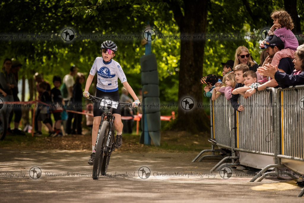 Eierlesen 2026 | Sie wurden bei einem Event oder Sportanlass fotografiert? Hier finden sie ihre Bilder! - Realisiert mit Pictrs.com