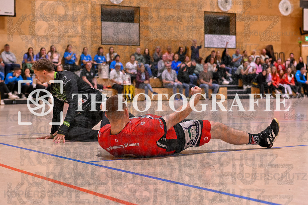 GER, SG Maulburg/Steinen - SG Allensbach/Dettingen, Handball, Landesliga Suedbaden, 2. Spieltag, Saison 2024/2025, 28.09.2024 | Tim Lindner (SG Maulburg/Steinen, #09) jubelt am BodenGER, SG Maulburg/Steinen - SG Allensbach/Dettingen, Handball, Landesliga Suedbaden, 2. Spieltag, Saison 2024/2025, 28.09.2024Foto: TH Fotografie/Thomas Hess
