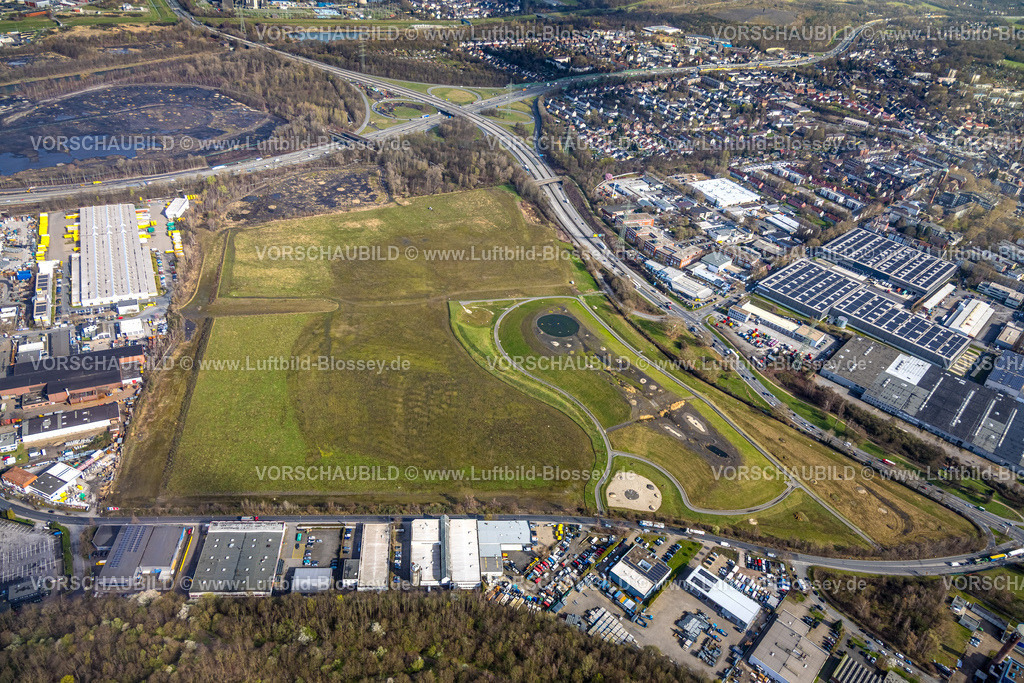 Essen260305588FreiheitEmscher | Luftbild, „Freiheit Emscher“ großes interkommunalen Stadtentwicklungsprojekte in NRW, von Essen, Bottrop und RAG Montan Immobilien, 1.700 Hektar, inklusive 150 Hektar ehemaliger Bergbauflächen, entsteht bis ca. 2030 ein neuer, nachhaltiger urbaner Raum für innovat, , Vogelheim, Essen, Ruhrgebiet, Nordrhein-Westfalen, Deutschland