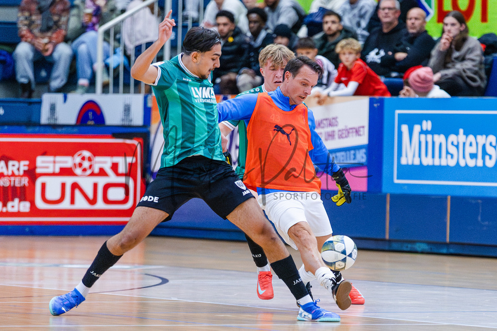 47. Stadtmeisterschaften im Hallenfußball 2025, Zwischenrunde, Zwischenrunde | Stadtmeisterschaften im Hallenfußball 2025, Zwischenrunde, Sporthalle Berg Fidel in Münster. Foto: sportfotografie.ms | Markus Paletta - Realisiert mit Pictrs.com