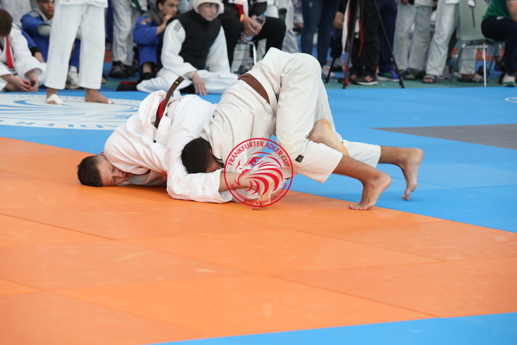 1J7A2152 | Fotos vom Adler Cup - Pictures from Adler Cup

Hier findet Ihr alle Eindrücke und großen Momente der Adler Cup Wochenenden. Here you will find all impressions and great moments of the Adler Cup weekends. - Realisiert mit Pictrs.com