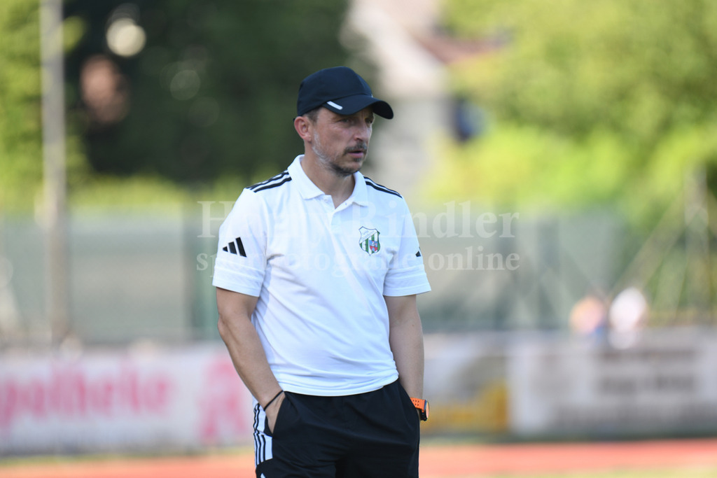 SpVgg Osterhofen : TSV-DJK Oberdiendorf | SpVgg Osterhofen Trainer Marco Dellnitz - Realisiert mit Pictrs.com