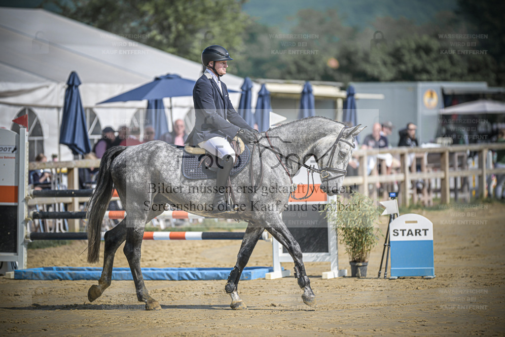 20240511-DOS_3518 | Entdecke hochwertige Reitturnierfotos von Foto Oger. Professionell, emotional und authentisch – jetzt Lieblingsmomente im Shop bestellen. - Realisiert mit Pictrs.com