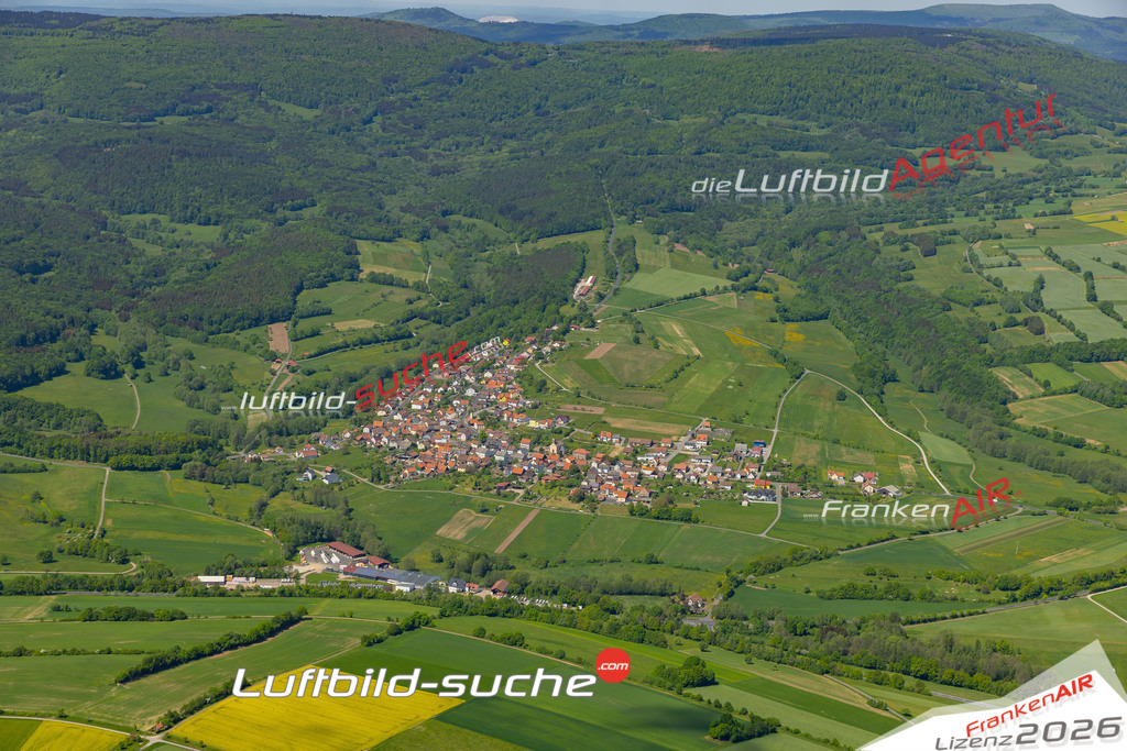 Die Luftaufnahme Gefäll - Burkardroth wurde 2022 vom Flugzeug aus (keine Drohne) erstellt. Hohe Auflösung -für große Poster und Wandbilder geeignet - Garantiert!