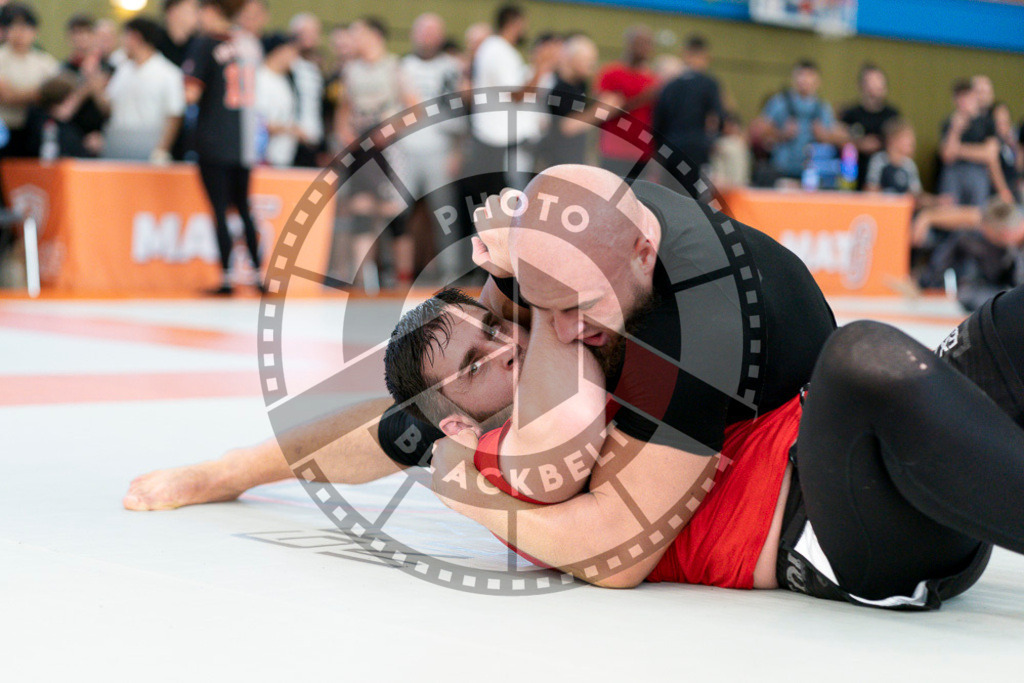 20240915PBB4033 | Athletes compete during the Grappling Industries’ grappling and Brazilian jiu-jitsu competition in Berlin, on September 15, 2024.