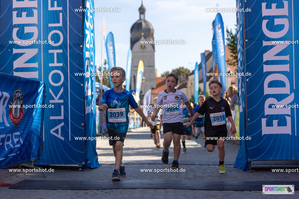 VJ__2910 | Stadtlauf Erding 2025 #stadtlauferding #erdingstadtlauf #stadtlauf_erding #laufmotivation #trisporterding #yourpictrs #sportshot_your_pictrs