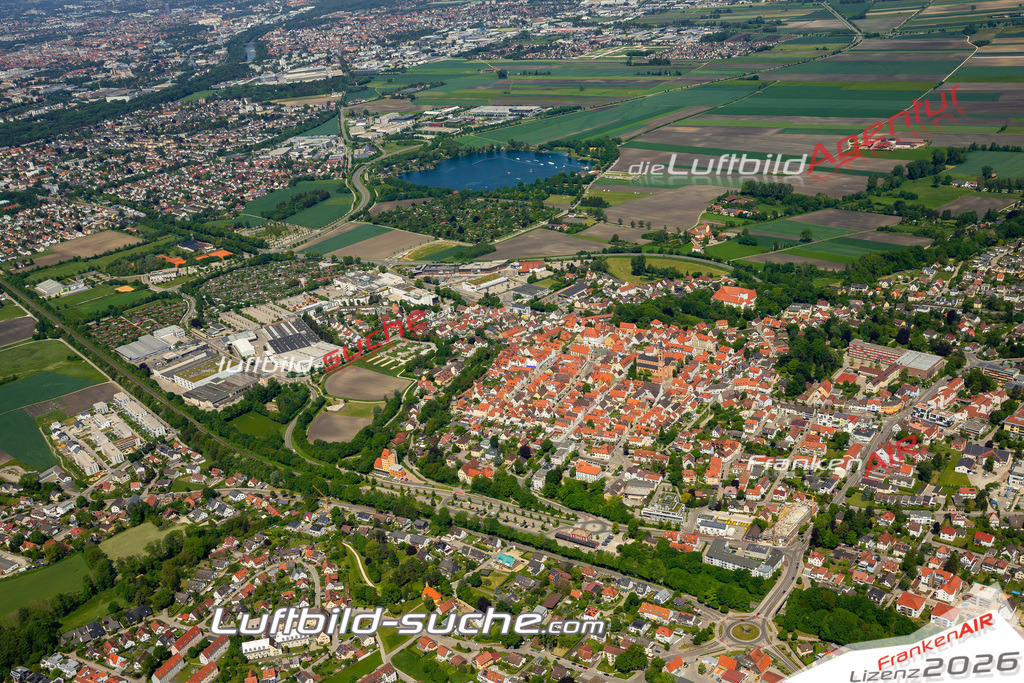 Das Luftbild zeigt  Friedberg - Die Luftaufnahme wurde 2023 vom UL-Flugzeug aus erstellt ( keine Drohne ) - Hochauflösende Luftaufnahme - Für grossformatige Ausdrucke geeignet. Die Geschenkidee !Mit Lizenz und Bildrechte bestellbar
