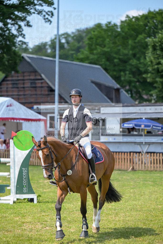 Reitturnier Voxtrup | Entdecke hochwertige Reitturnierfotos von Foto Oger. Professionell, emotional und authentisch – jetzt Lieblingsmomente im Shop bestellen.Deutschlandweite Turnierfotografie. - Realisiert mit Pictrs.com