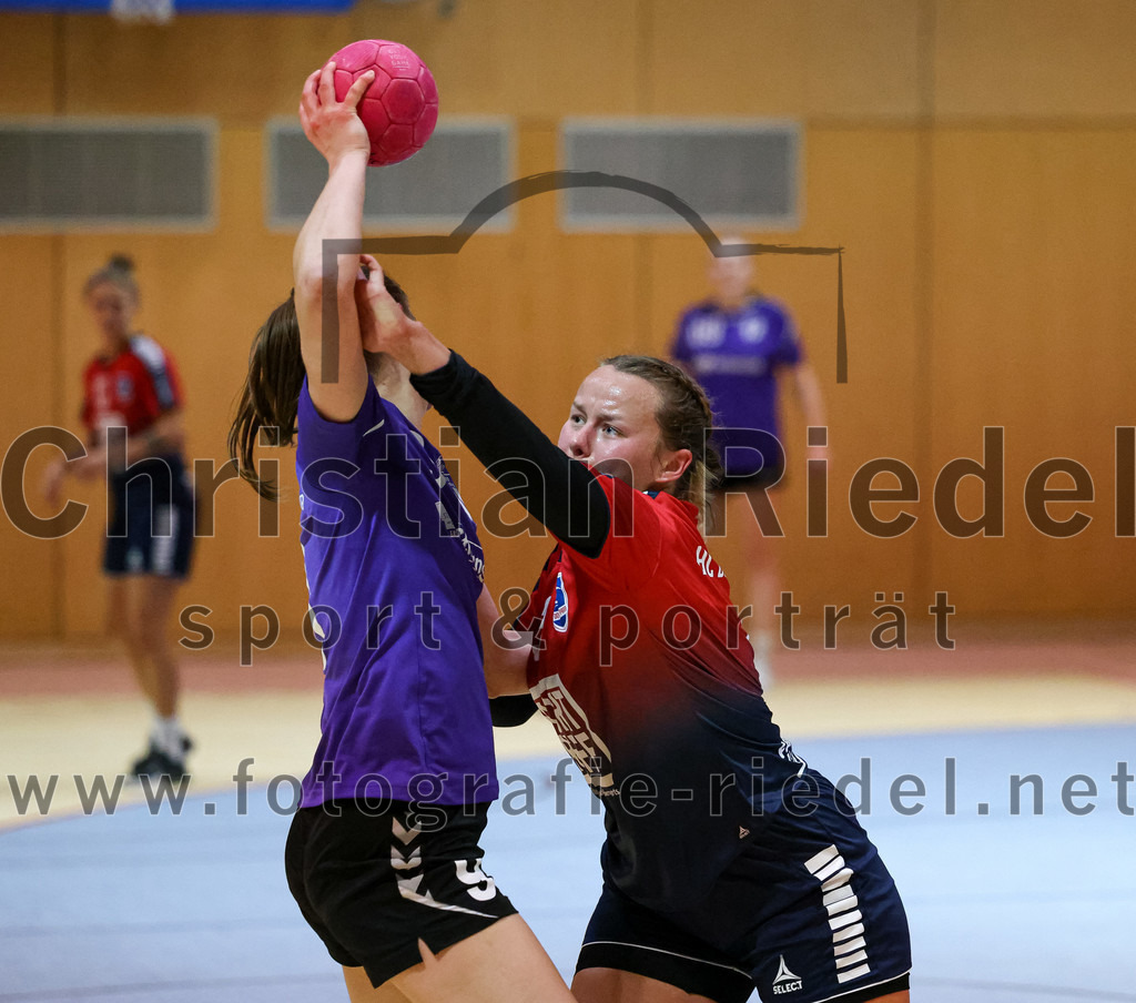 2022-11-19_073_SpVgg_Altenerding_gegen_HC_Donau-Paar | Erding, Deutschland, 19.11.2022:
Handball, Bezirksoberliga Frauen Altbayern 2022 / 2023, 5. Spieltag, SpVgg Altenerding gegen HC Donau/Paar, Endergebnis: 22:33

Julia Kranich (SpVgg Altenerding, #9)
Foto: Christian Riedel / fotografie-riedel.net