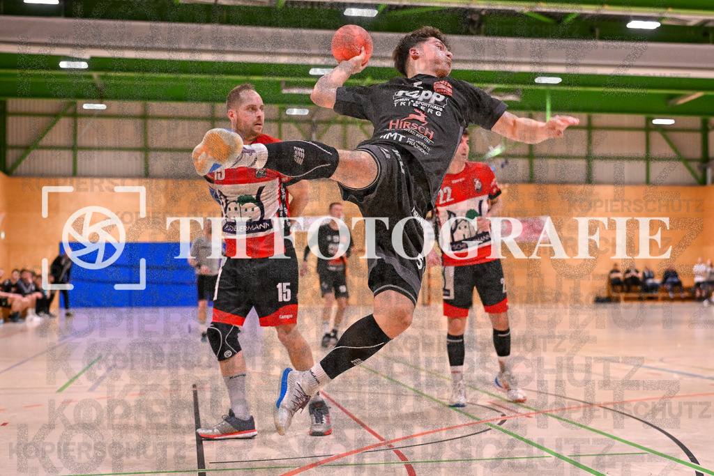 GER, SG Maulburg/Steinen - TV St. Georgen, Handball, Landesliga, 16. Spieltag, Saison 2023/2024, 17.02.2024 | Luca Schreiner (TV St. Georgen/Schw., #05) beim Wurf.

GER, SG Maulburg/Steinen - TV St. Georgen, Handball, Landesliga, 16. Spieltag, Saison 2023/2024, 17.02.2024

Foto: TH Fotografie/Thomas Hess