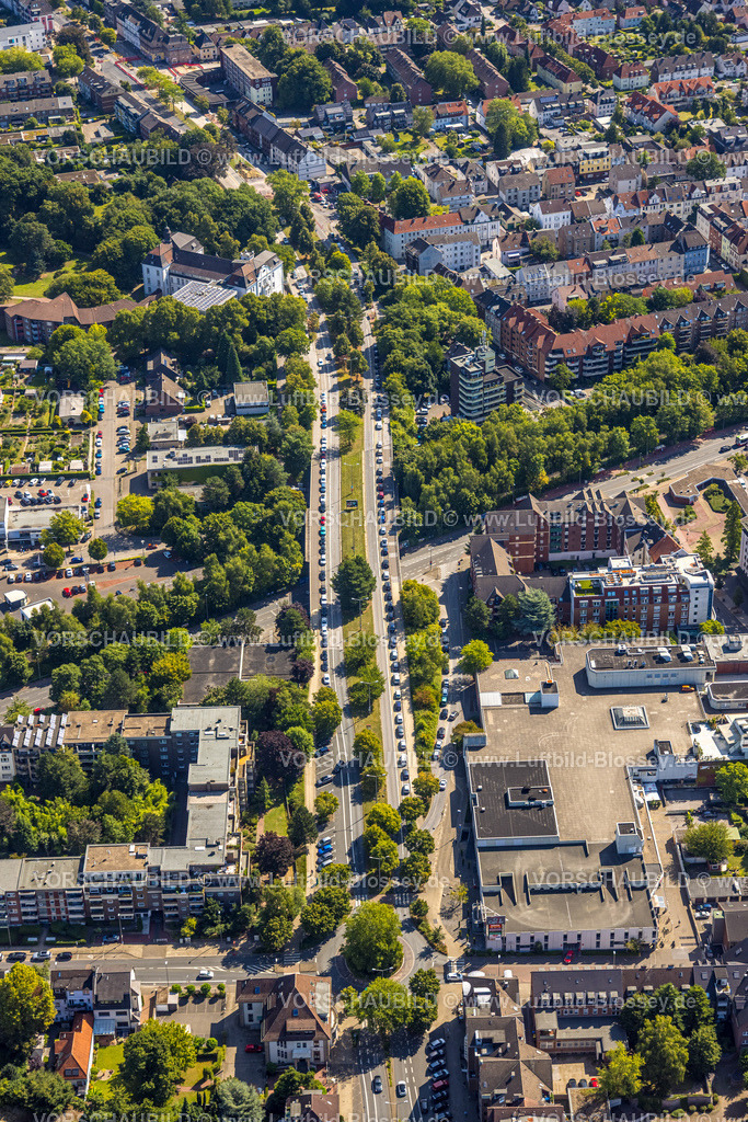 Gladbeck250800113 | Luftbild, Wohngebiet Ortsansicht an der Buersche Straße, parkende Autos auf dem Seitenstreifen, Zweckel, Gladbeck, Ruhrgebiet, Nordrhein-Westfalen, Deutschland