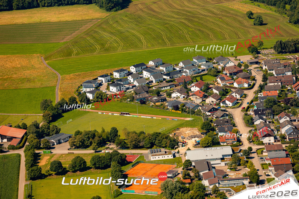 Das Luftbild zeigt :  Schechingen - Die Luftaufnahme wurde 2024 vom UL-Flugzeug aus erstellt ( keine Drohne ) - Hochauflösende Luftaufnahme - Für grossformatige Ausdrucke geeignet. Die Geschenkidee !Mit Lizenz und Bildrechte bestellbar