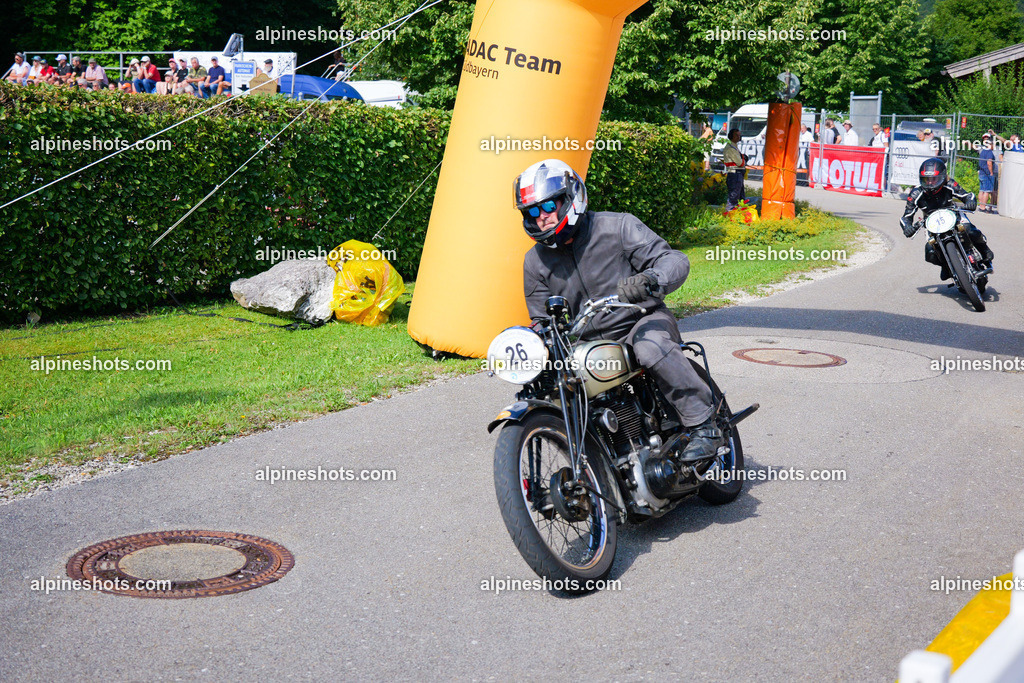 P1025997 | Erleben Sie atemberaubende, hochqualitative Fotos Ihrer Fahrt entlang der malerischen Alpenstraßen. Besuchen Sie alpineshots.com, um professionelle Aufnahmen Ihrer unvergesslichen Reise zu finden und zu kaufen - Realisiert mit Pictrs.com