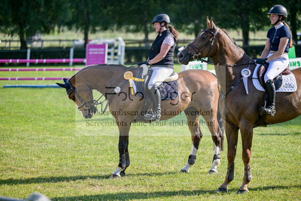 Reitturnier Voxtrup | Entdecke hochwertige Reitturnierfotos von Foto Oger. Professionell, emotional und authentisch – jetzt Lieblingsmomente im Shop bestellen.Deutschlandweite Turnierfotografie. - Realisiert mit Pictrs.com
