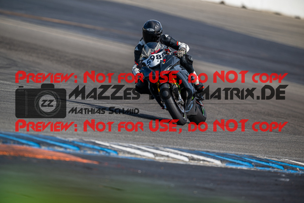 MaZZes_FotoMatrix_230410_8690 | ROT