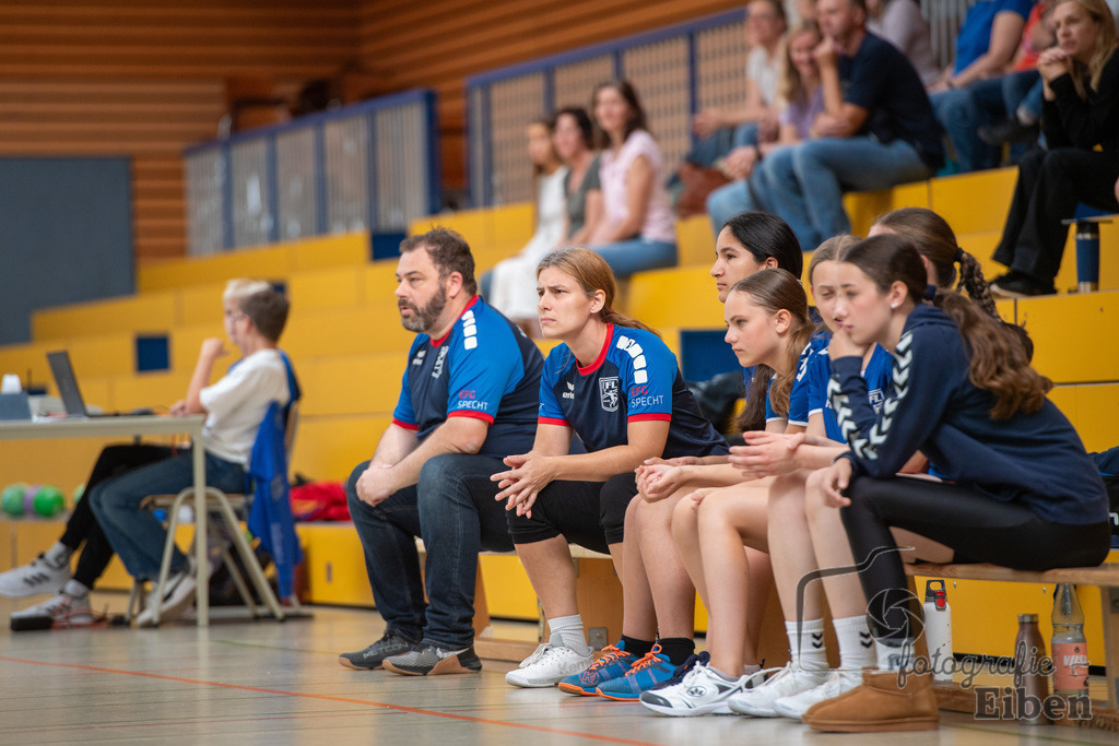 VfL Rastede-SG FriPe | C-Juniorinnen Landesliga; VFL Rastede (blau) - SG FriPe (schwarz) am 22.09.2024; in Rastede (Sporthalle Feldbreite), Photo: Philip Eiben 2024 - Realisiert mit Pictrs.com