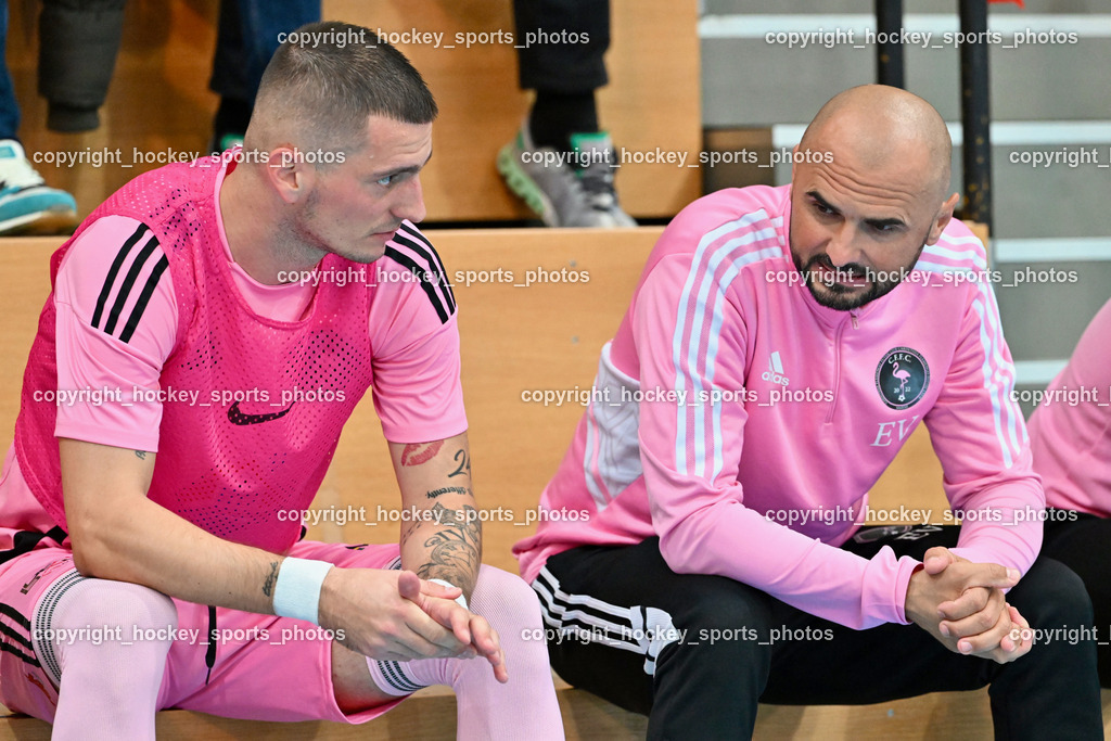 Carinthia Flamengo Futsal Club vs. LPSV-K | #24 Zoran Vukovic Carinthia Flamengo, Asisstentcoach Carinthia Flamengo Elvis Vrbic, Carinthia Flamengo Futsal Club vs. LPSV-K, Carinthia Flamengo Futsal Club vs. LPSV-K am 03.11.2024 in Klagenfurt (Ballspielhalle Viktring), Austria, (Photo by Bernd Stefan)