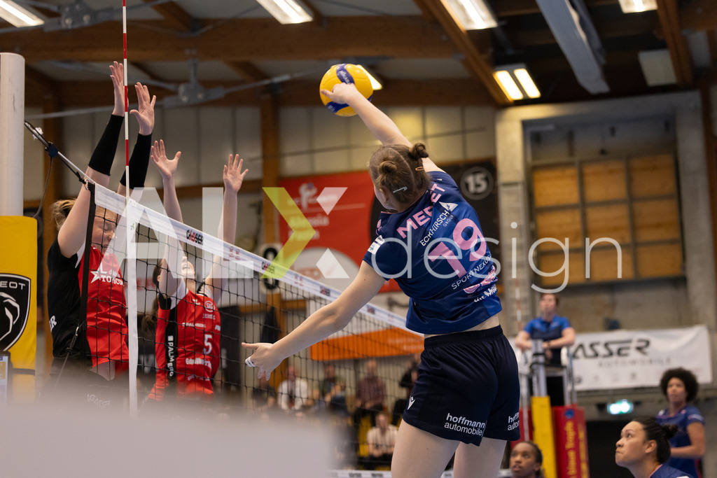 Volleyball I Frauen I Saison 2025-2026 I Volleyball NLA | Women I 1/2 Finals I  VC Kanti Schaffhausen - Sm'Aesch Pfeffingen I 07.03.2026 | 19 Meret Aarden (CH) (Sm'Aesch Pfeffingen) – Außenangriff - Realisiert mit Pictrs.com