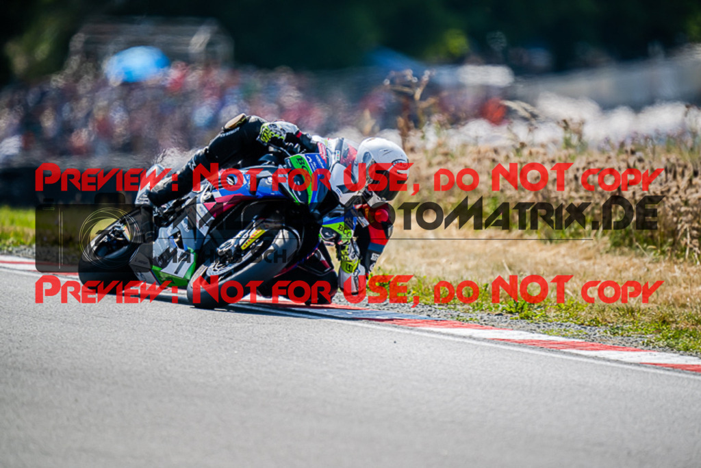 MaZZes_FotoMatrix_220724_1001 | IDM1000
