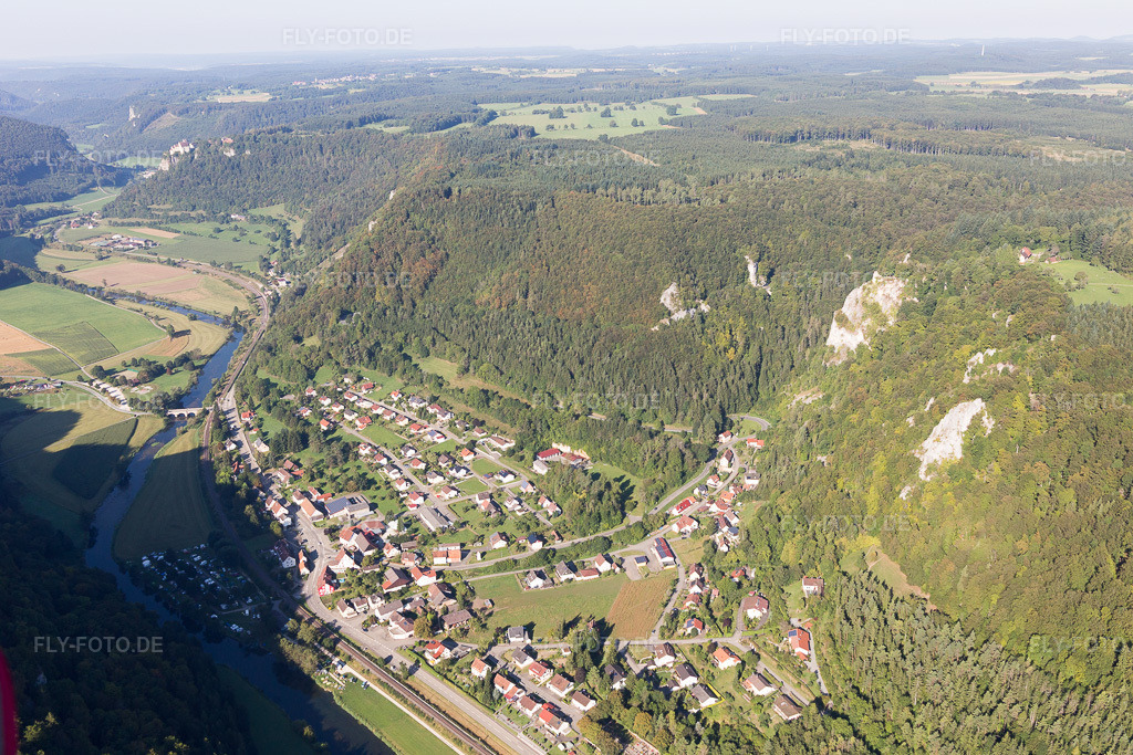 Luftbild: Ortsansicht von Nordosten im Ortsteil Hausen im Tal in Beuron im Bundesland Baden-Württemberg in Deutschland. Foto: IMG_094223.jpg vom 27.08.2016 durch Werner Riehm/FLY-FOTO.de