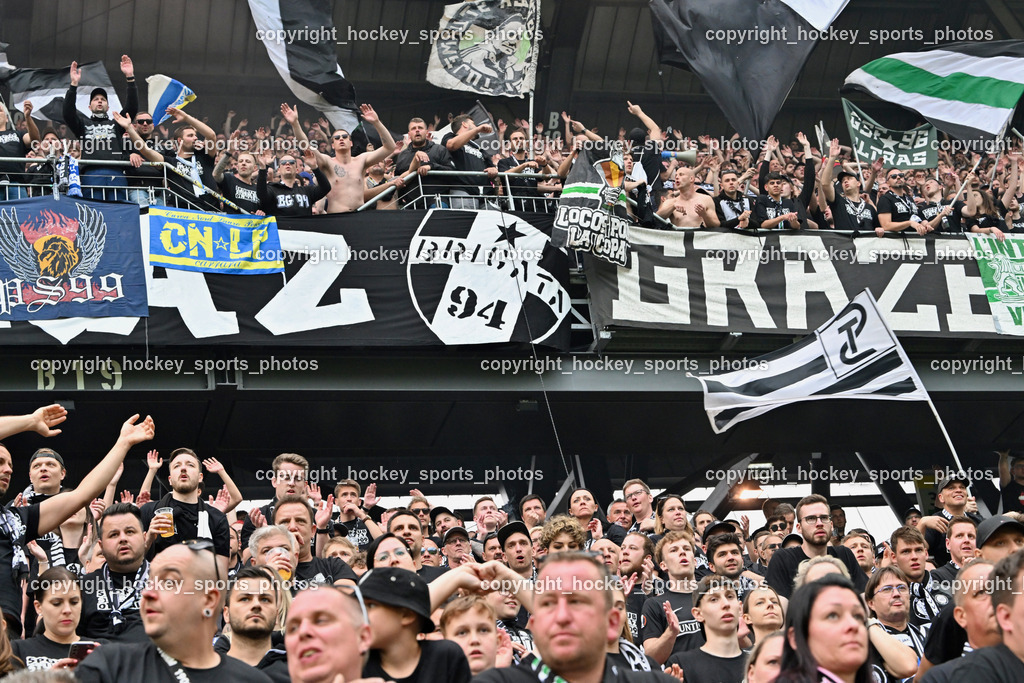SK Puntigamer Sturm vs. SK Rapid Wien Siegerehrung, Impressionen | SK Sturm Fans, SK Puntigamer Sturm vs. SK Rapid Wien Siegerehrung, Impressionen, SK Puntigamer Sturm vs. SK Rapid Wien Siegerehrung, Impressionen am 01.05.2024 in Klagenfurt (Wörthersee Stadion ), Austria, (Photo by Bernd Stefan)