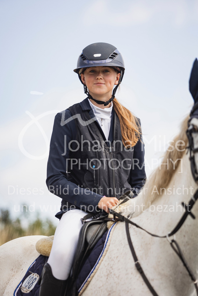 250628_PfSpTa_A2-Spr-234 | Deine schönsten Turniermomente als professionelle Fotos! Entdecke hochwertige Pferdesport-Fotografie im Online-Shop. Jetzt Fotos finden & bestellen!