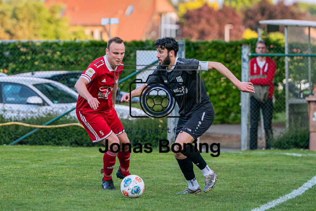 Fußball I Herren I Saison 2025-2026 I Bezirksliga Weser-Ems 4 I 19. Spieltag I SV RW Visbek - SV Hansa Friesoythe I 08758 | jns.sportfotos - Realisiert mit Pictrs.com