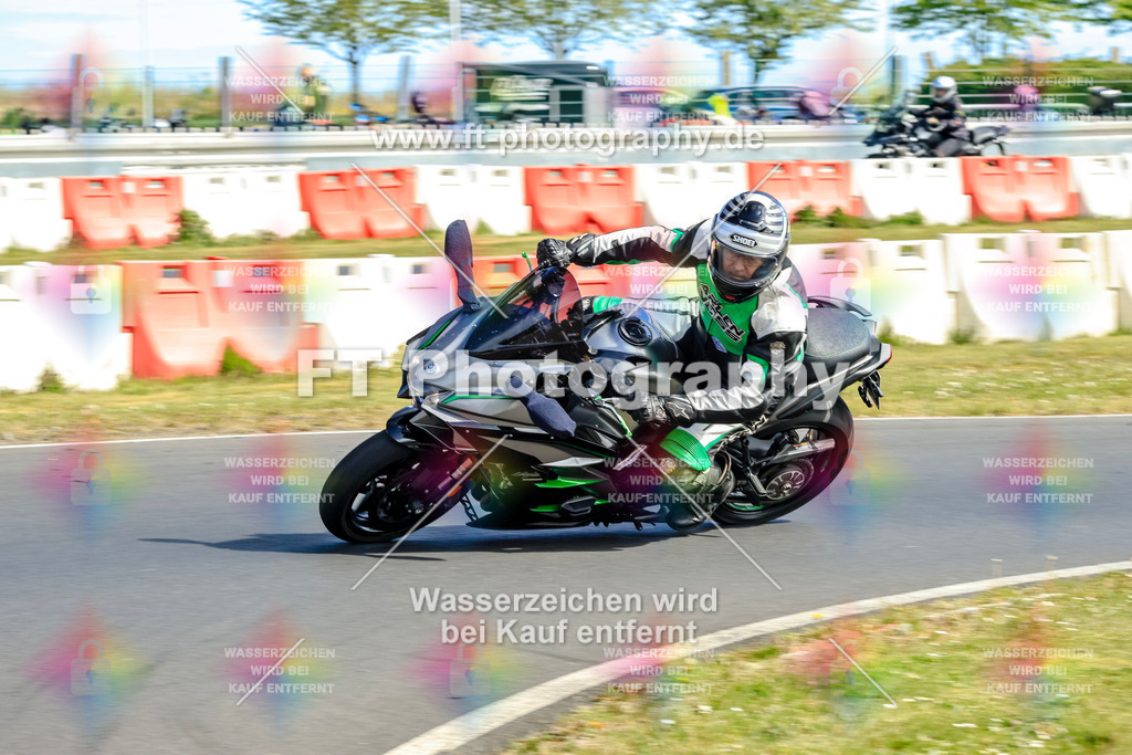_OTO1754 | Hier findet Ihr Bilder von Touristenfahrten auf der Nürburgring Nordschleife oder von anderen Veranstaltungen die ich besucht habe. Viel Spass beim Durch Schauen 