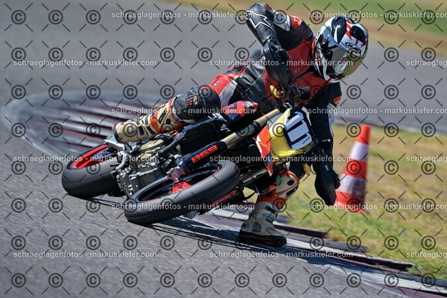 26bt04-1149 | markuskiefer.com - Realisiert mit Pictrs.com