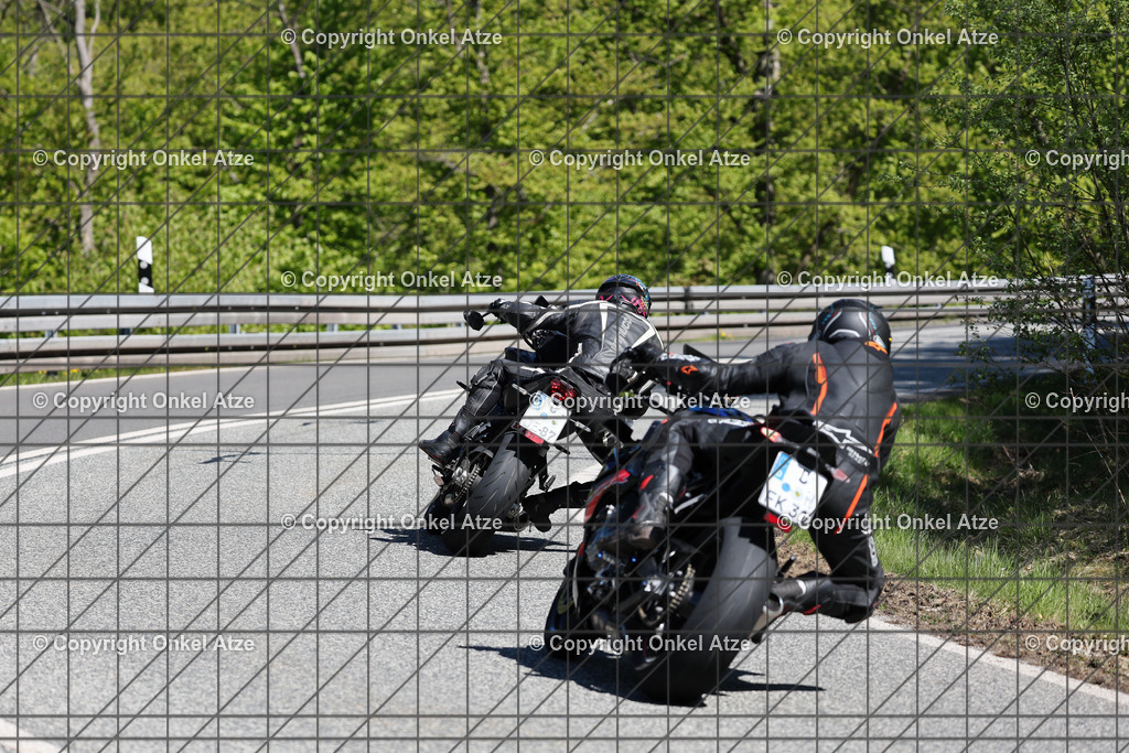 IMG_9753 | Fotograf am Kyffhäuser. Onkel Atze. Kyffhäuser Rennstrecke. Café36. Motorsportfotografie. - Realisiert mit Pictrs.com
