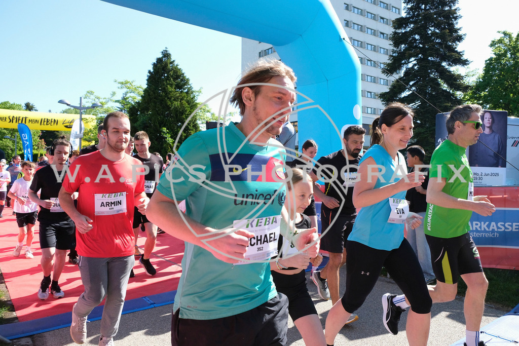 ..... | LINZ,AUSTRIA,27.April 25, Int. 3 Brückenlauf Linz  , Image shows: Photo: WAPICS / Michael Ring