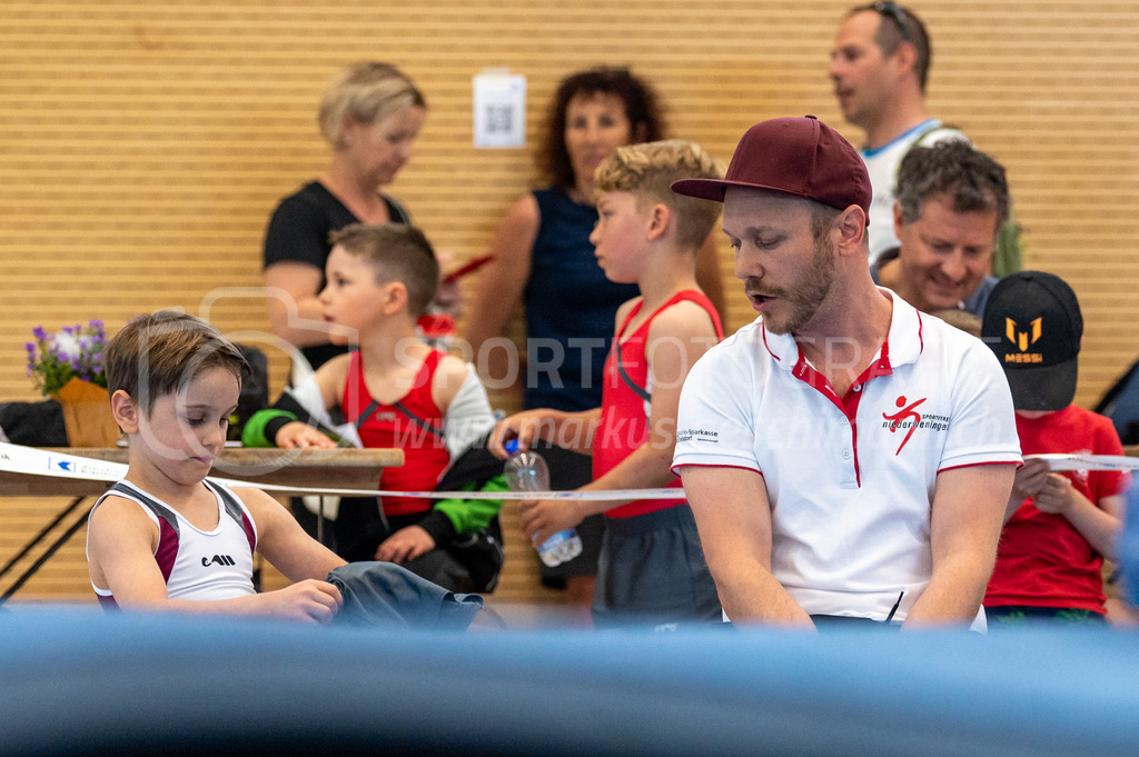 104. Zürcher Kunstturnertage Neftenbach - 15. May 2022 | 104. Zürcher Kunstturnertage Neftenbach
Turnhalle Ebni, Neftenbach
Einführungsprogramm (EP)
Bild: Sportfotografie Markus Aeschimann | www.markus-aeschimann.ch - Realisiert mit Pictrs.com
