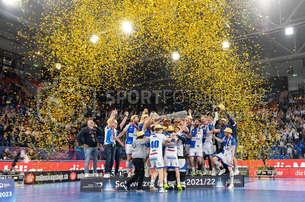 SV Wiler-Ersigen vs GC Unihockey - 23. April 2022 | SV Wiler-Ersigen vs GC Unihockey
Stimo Arena, Kloten
GC ist Schweizer Meister 2021/22.
Bild: Sportfotografie Markus Aeschimann | www.markus-aeschimann.ch - Realisiert mit Pictrs.com