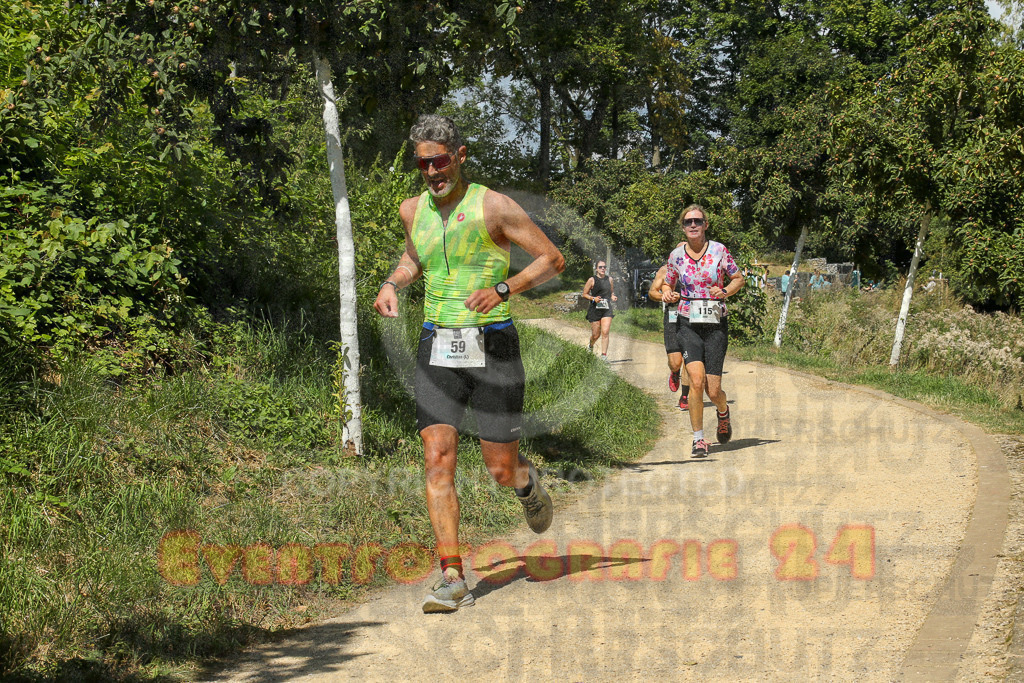 250824_1233_EX1_9719 | Sportfotografie im Rhein-Sieg Kreis, Köln, Bonn, NRW, Rheinland Pfalz, Hessen, etc. Unser Tätigkeitsfeld umfasst den Laufsport vom Volkslauf über den Marathon, Duathlon, Triathon bis zum Ultralauf wie Kölnpfad Ultra oder Schindertrail.