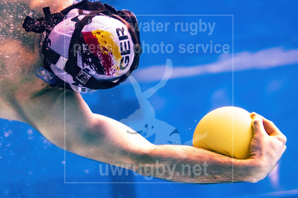 Herren-Nationalmannschaftslehrgang in Krefeld | Unterwasser-Aufnahmen der deutschen Herren-Nationalmannschaft im Unterwasser-Rugby - Realisiert mit Pictrs.com
