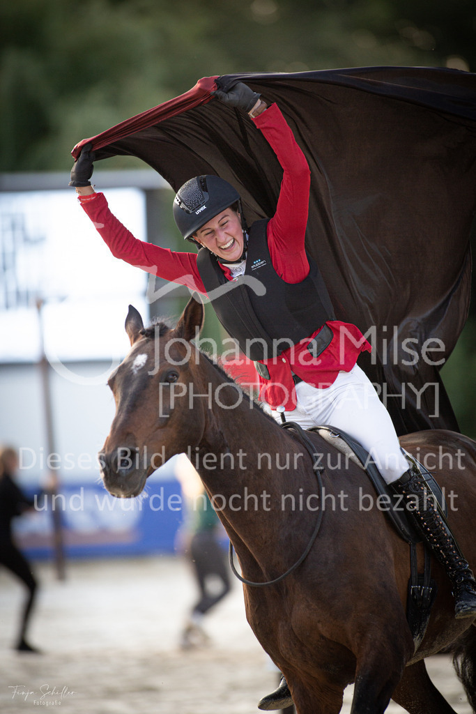 230728_BHO_Showprogramm_FS-778 | Deine schönsten Turniermomente als professionelle Fotos! Entdecke hochwertige Pferdesport-Fotografie im Online-Shop. Jetzt Fotos finden & bestellen!