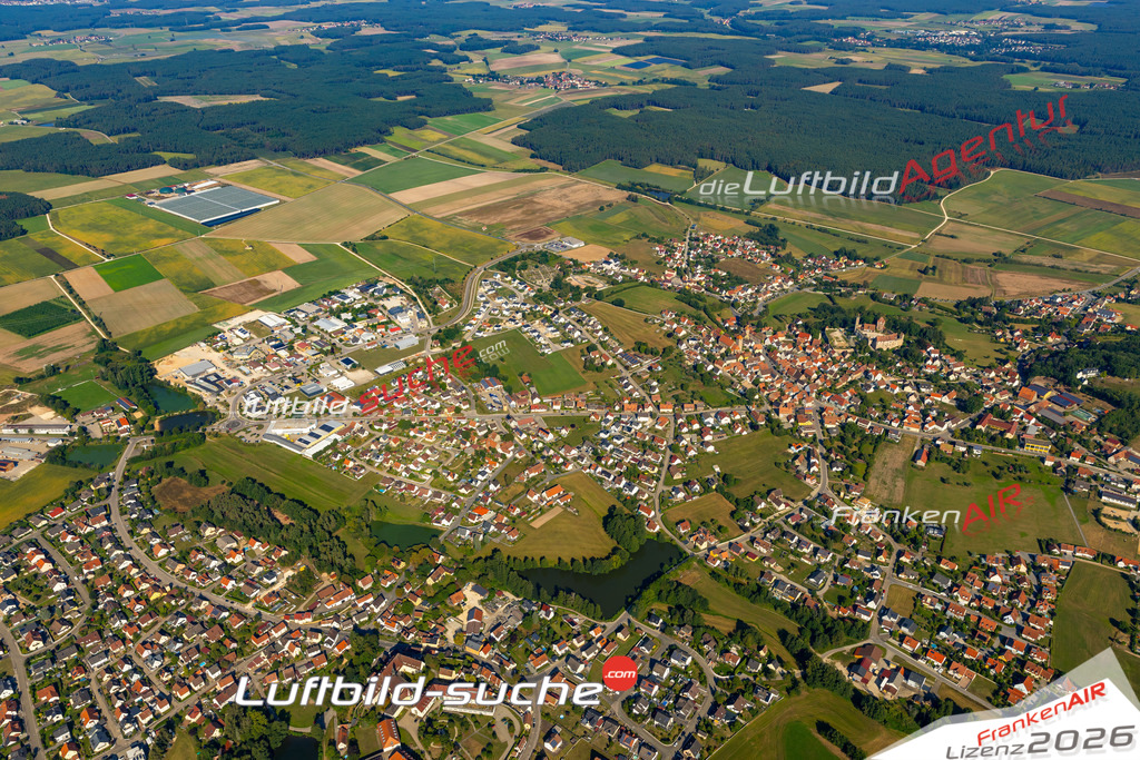 Das Luftbild zeigt :  Abenberg - Die Luftaufnahme wurde 2024 vom UL-Flugzeug aus erstellt ( keine Drohne ) - Hochauflösende Luftaufnahme - Für grossformatige Ausdrucke geeignet. Die Geschenkidee !Mit Lizenz und Bildrechte bestellbar