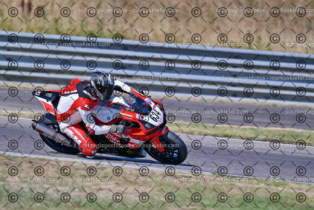 26bt04-0087 | markuskiefer.com - Realisiert mit Pictrs.com