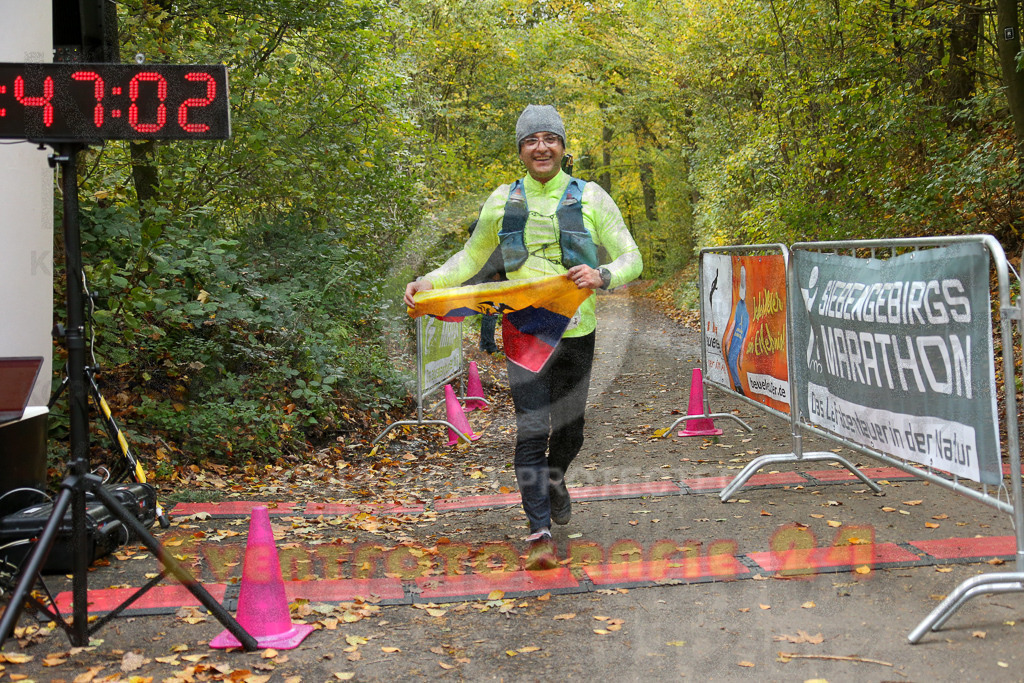 251026_1348_EX1_3980 | Sportfotografie im Rhein-Sieg Kreis, Köln, Bonn, NRW, Rheinland Pfalz, Hessen, etc. Unser Tätigkeitsfeld umfasst den Laufsport vom Volkslauf über den Marathon, Duathlon, Triathon bis zum Ultralauf wie Kölnpfad Ultra oder Schindertrail.