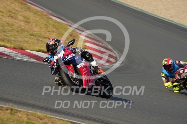 2025_08_29_PBK_14055 | Sportfotografie; SlowMotion; Video; Rennstrecke; Hafeneger; Speer; Racing; RSE; BMW; CBO; Trackday; Motorsportarena; Hockenheimring; Brno; Most; Barcelona; Valencia