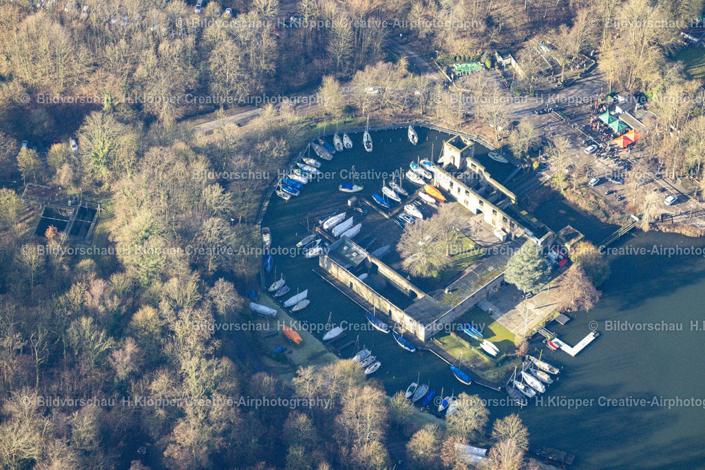 Luftbild Velbert-8644 | LuftbildfotografieYachthafen der " Essener Fahrtensegler- und Kanuverein e.V. " mit Sportboot- Anlegestellen und Bootsliegeplätzen am Uferbereich der Ruhr in Essen im Bundesland Nordrhein-Westfalen, Deutschland. - Realisiert mit Pictrs.com