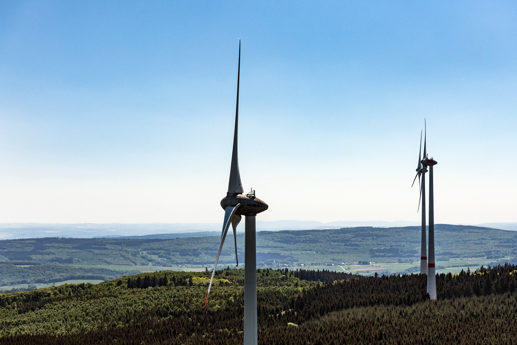 dr__dsc9756.jpg | DAXWEILER 08.05.2018 Windenergieanlagen ( WEA ) - Windrad- auf einem Feld in Daxweiler im Bundesland Rheinland-Pfalz, Deutschland. // Wind turbine windmills on a field in Daxweiler in the state Rhineland-Palatinate, Germany. Foto: Daniel Reiter