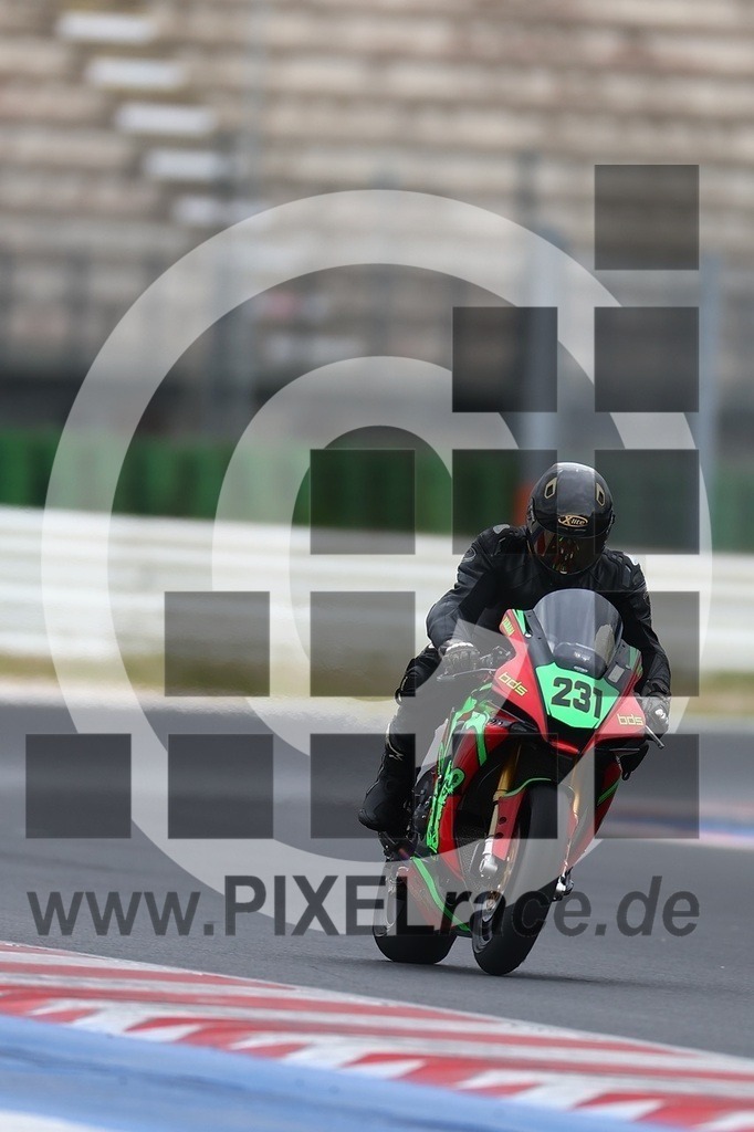 0231-20260402_00168 | Schöne Erinnerungen an spannende Momente - das festzuhalten ist unser Job. PIXELrace.de ist seit 2003 auf den Rennstrecken Europas unterwegs um die Action draußen beim Fahren und die wunderbare Stimmung imm Fahrerlager für euch einzufangen.
