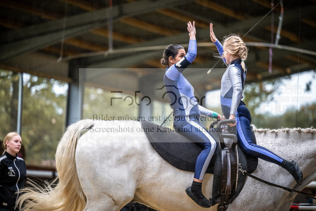 DOS_0260 | Entdecke hochwertige Reitturnierfotos von Foto Oger. Professionell, emotional und authentisch – jetzt Lieblingsmomente im Shop bestellen.Deutschlandweite Turnierfotografie. - Realisiert mit Pictrs.com