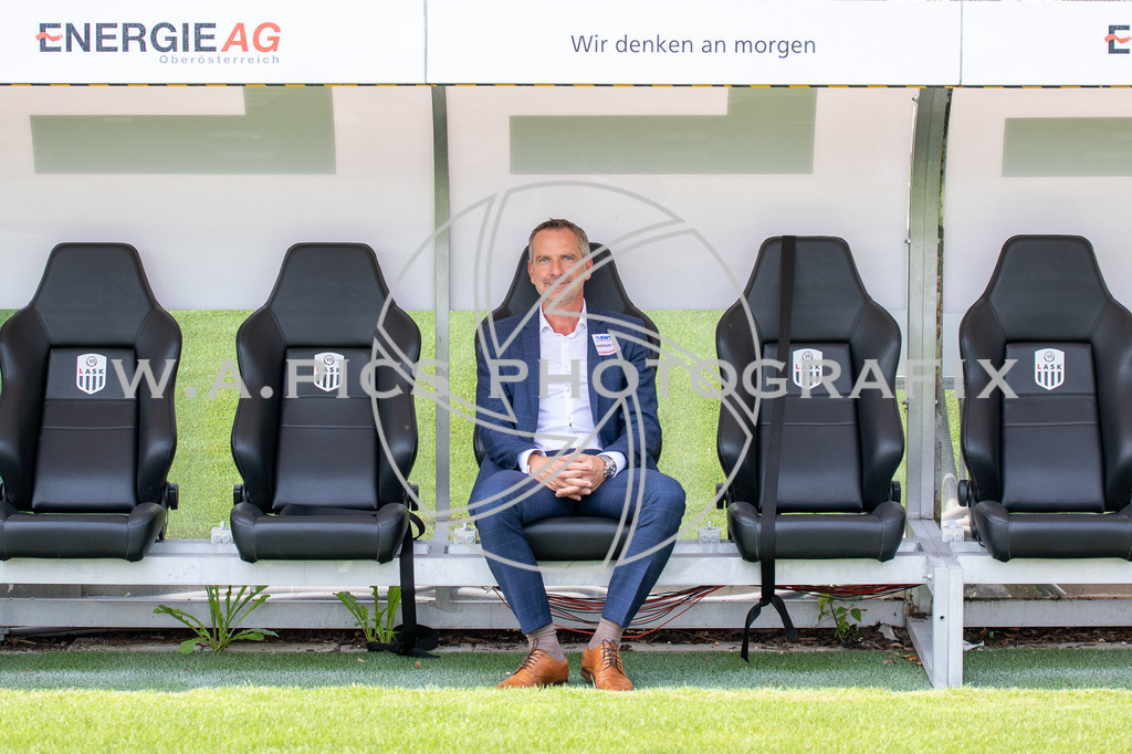 Pressekonferenz Lask | Pasching, AUSTRIA,24.JUL.20 - SOCCER - Pressekonferenz LASK Image shows head coach Dominik Thalhammer  (LASK).
Photo: SMP/Andreas Willdoner