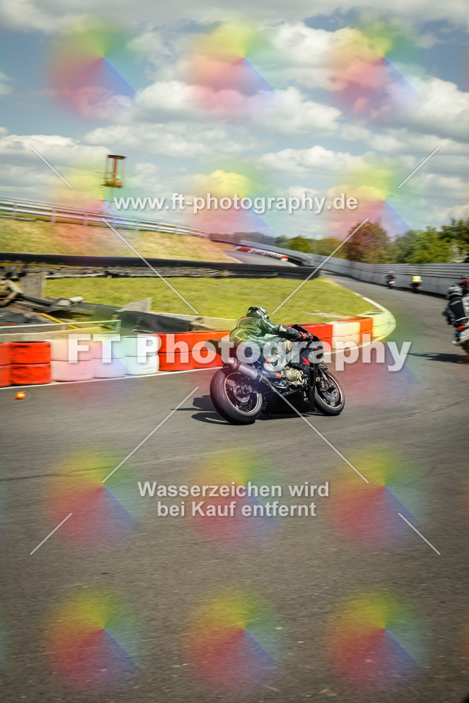 OBK_Mai_Justin_Uwe-11027 | Hier findet Ihr Bilder von Touristenfahrten auf der Nürburgring Nordschleife oder von anderen Veranstaltungen die ich besucht habe. Viel Spass beim Durch Schauen 